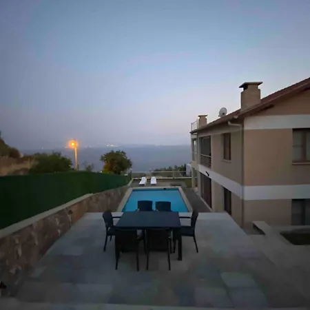 别墅 Candarli Lux With Sea View With A Pool *