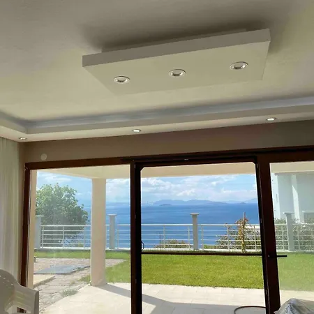 Candarli Lux With Sea View With A Pool Dikili