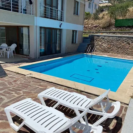 别墅 Candarli Lux With Sea View With A Pool 迪基利